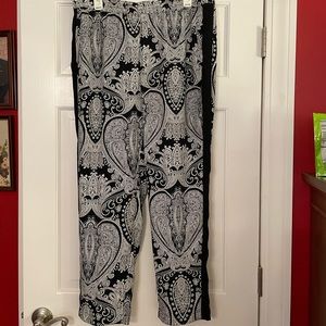 Chicos pants size 2 (us size 12)